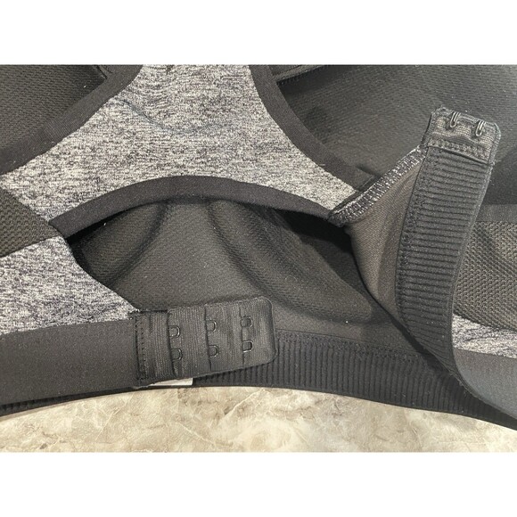 Women's VICTORIA'S SECRET SPORT Size 34C Black /Gray Sports Bra Underwire EUC - Picture 3 of 5